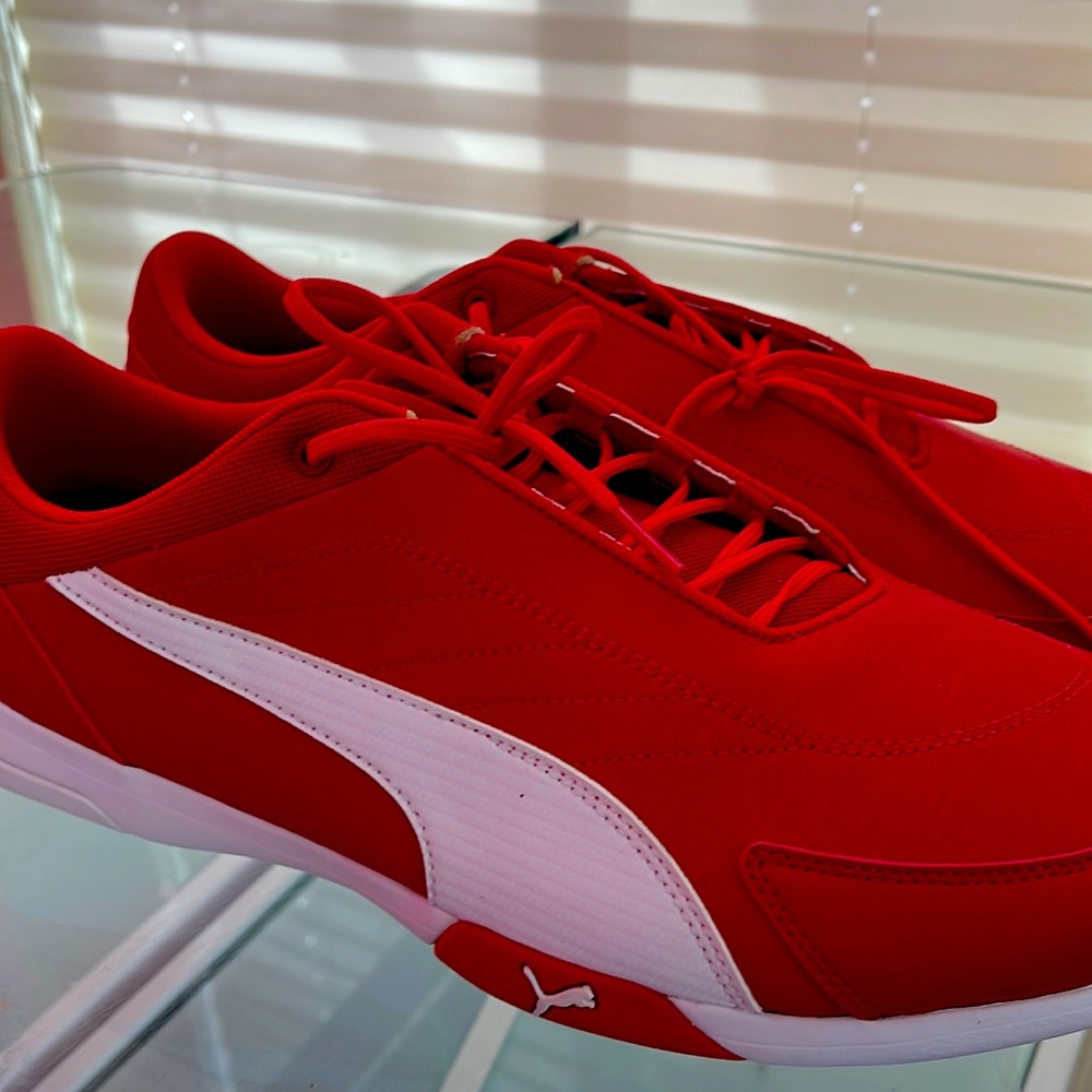 Red puma shoes Mens Ferrari logo